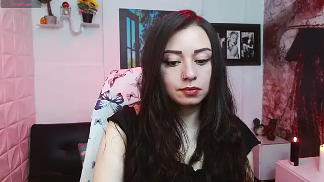 Snapshot of Eva_Roussell chatting on February 7, 2026, 2:43 pm Eva Roussell online show from February 7, 2026, 2:43 pm