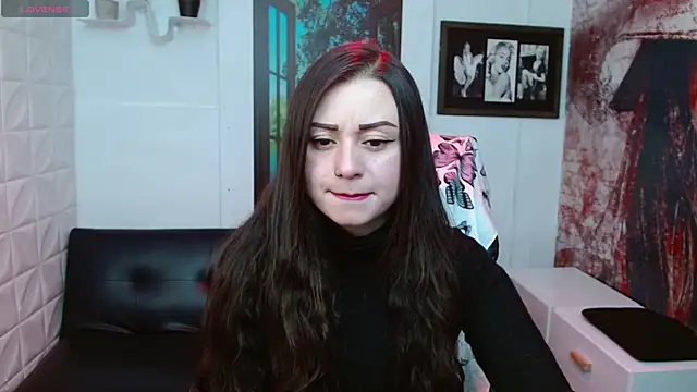 Snapshot of Eva_Roussell chatting on February 27, 2026, 2:39 pm Eva Roussell online show from February 27, 2026, 2:39 pm