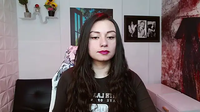 Snapshot of Eva_Roussell chatting on March 4, 2026, 2:34 pm Eva Roussell online show from March 4, 2026, 2:34 pm