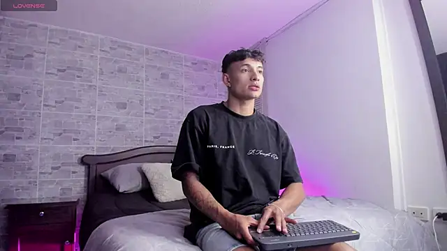 DavisFirb online show from November 24, 2025, 1:05 am