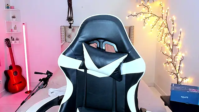 LenaStylesOA online show from March 14, 2026, 3:17 pm