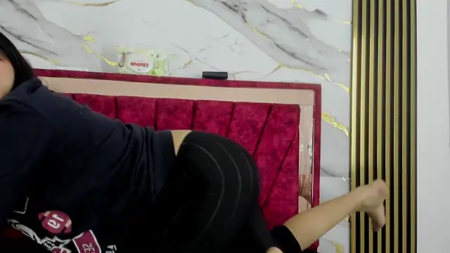 skaylar 95 mylove online show from February 8, 2026, 2:37 am