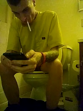 jizzyglizzy92 online show from April 7, 2026, 4:57 am