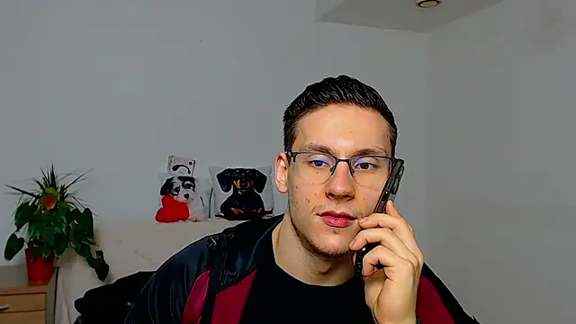 ZeinMiracles online show from December 4, 2025, 7:11 pm