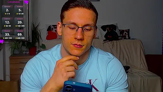 ZeinMiracles online show from April 7, 2026, 6:52 pm