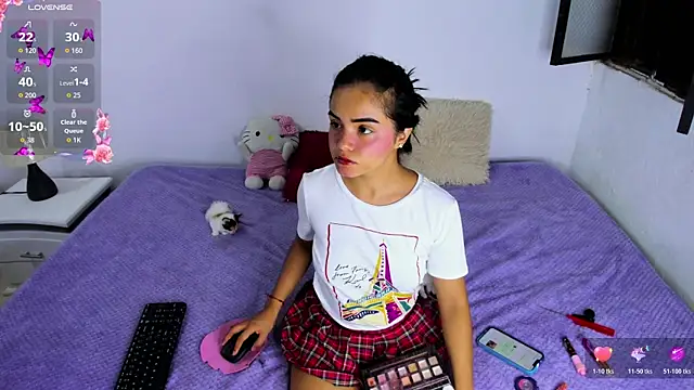 Valeri 13 online show from November 25, 2025, 8:58 am