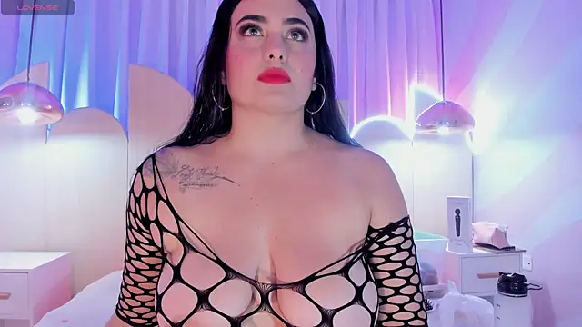 Snapshot of sofiiacarson chatting on February 6, 2026, 7:28 pm sofiiacarson online show from February 6, 2026, 7:28 pm