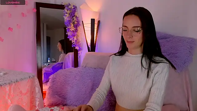 Snapshot of AuroraHans1 chatting on January 18, 2026, 12:47 am AuroraHans1 online show from January 18, 2026, 12:47 am