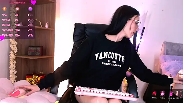 Snapshot of AuroraHans1 chatting on February 25, 2026, 1:37 am AuroraHans1 online show from February 25, 2026, 1:37 am