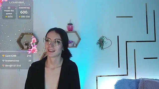 Snapshot of AuroraHans1 chatting on April 6, 2026, 4:46 am AuroraHans1 online show from April 6, 2026, 4:46 am