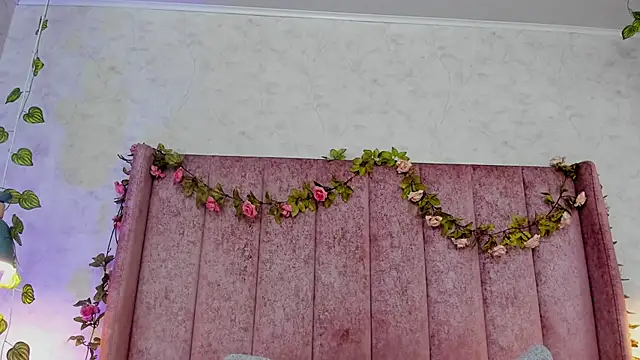 Snapshot of AnyaJay chatting on November 20, 2025, 10:42 pm AnyaJay online show from November 20, 2025, 10:42 pm