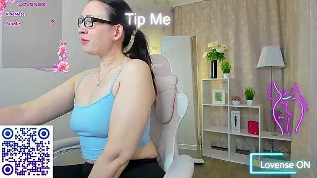 Snapshot of Lea_shadom chatting on February 20, 2026, 1:13 am Lea shadom online show from February 20, 2026, 1:13 am