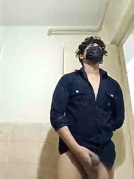 Snapshot of Goodmens5 chatting on September 8, 2025, 5:23 pm Goodmens5 online show from September 8, 2025, 5:23 pm