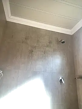 Snapshot of Slowbur chatting on November 30, 2025, 1:37 pm Slowbur online show from November 30, 2025, 1:37 pm