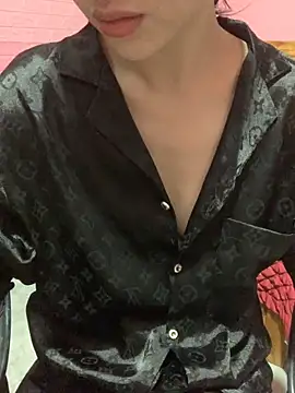 Tieuvi 18 online show from October 23, 2025, 11:24 pm