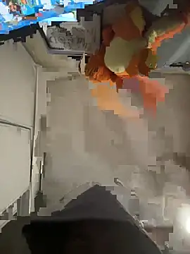 Snapshot of Vic2Big chatting on December 22, 2025, 3:09 pm Vic2Big online show from December 22, 2025, 3:09 pm