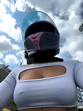 AlannaEvons online show from November 7, 2025, 7:03 pm