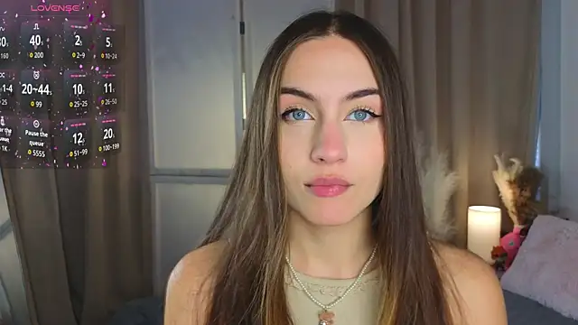 Moonlight1Sonata1 online show from October 13, 2025, 9:09 am