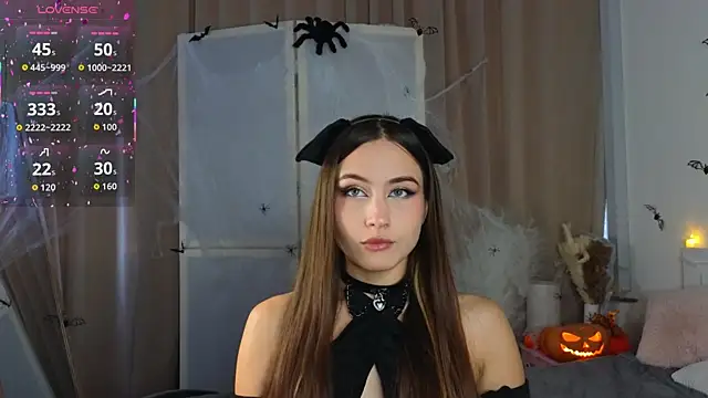 Moonlight1Sonata1 online show from October 25, 2025, 9:06 am