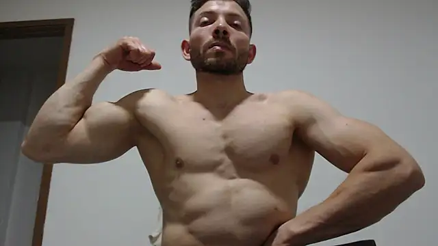 Snapshot of Rocky_Muscle chatting on January 16, 2026, 4:16 am Rocky Muscle online show from January 16, 2026, 4:16 am