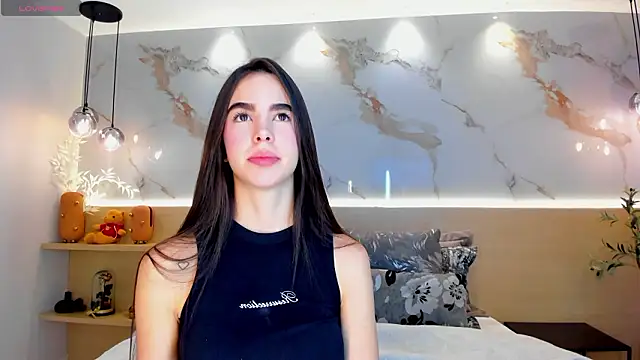 SolAvelar online show from March 12, 2026, 11:33 pm