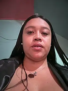 -Mia1 online show from May 20, 2026, 12:11 pm