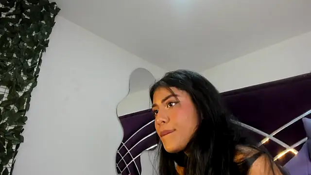 babilett online show from March 12, 2026, 9:43 pm