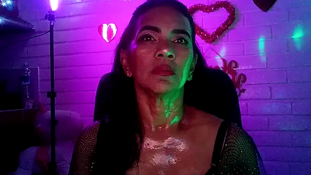 MiiaVelasquez online show from February 14, 2026, 4:31 am