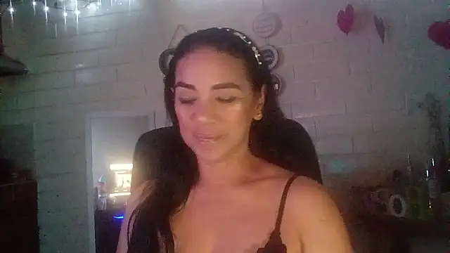 MiiaVelasquez online show from March 18, 2026, 5:10 am