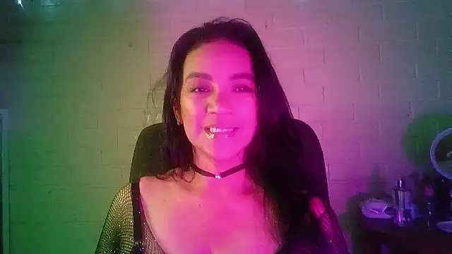 Snapshot of MiiaVelasquez chatting on July 22, 2026, 4:48 am MiiaVelasquez online show from July 22, 2026, 4:48 am