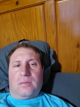 Snapshot of Ricotta1 chatting on December 18, 2025, 12:06 am Ricotta1 online show from December 18, 2025, 12:06 am