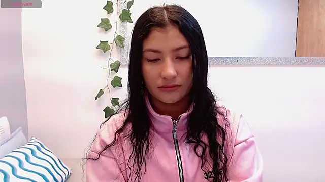Snapshot of louis_k chatting on June 1, 2026, 9:44 am louis k online show from June 1, 2026, 9:44 am