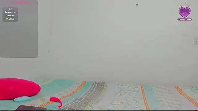 woman rosse online show from October 2, 2025, 11:12 pm