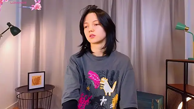 PamilaGrassle online show from September 11, 2025, 4:12 am