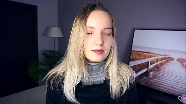 Snapshot of HongTomczak chatting on September 13, 2025, 7:19 am HongTomczak online show from September 13, 2025, 7:19 am