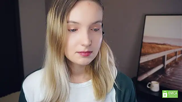 Snapshot of HongTomczak chatting on September 24, 2025, 7:01 am HongTomczak online show from September 24, 2025, 7:01 am