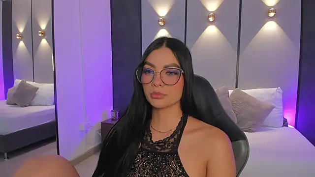 Snapshot of emily_tolson chatting on May 13, 2026, 7:55 pm emily tolson online show from May 13, 2026, 7:55 pm
