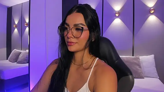 Snapshot of emily_tolson chatting on May 29, 2026, 8:07 pm emily tolson online show from May 29, 2026, 8:07 pm