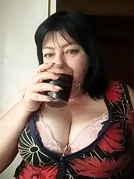 Snapshot of Tsukerochka chatting on November 19, 2025, 8:47 am Tsukerochka online show from November 19, 2025, 8:47 am