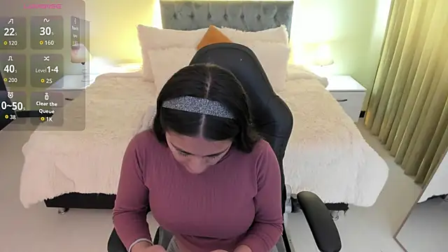 Snapshot of Camille_Olsen_ chatting on October 30, 2025, 12:17 pm Camille Olsen online show from October 30, 2025, 12:17 pm