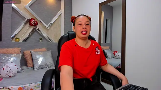 roxana santini online show from October 2, 2025, 2:35 pm