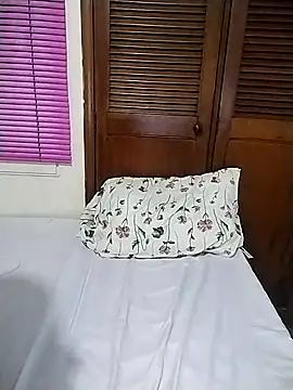 Snapshot of ioto_chiara07 chatting on October 23, 2025, 1:27 am ioto chiara07 online show from October 23, 2025, 1:27 am