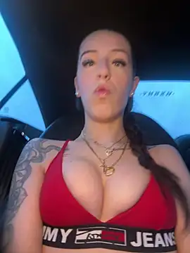 lisapeperoni online show from February 11, 2026, 4:34 pm