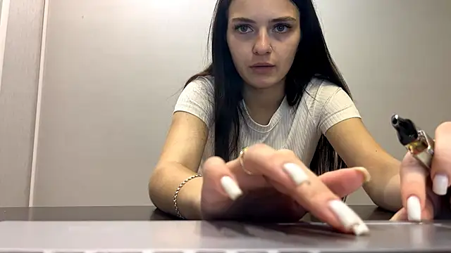 TianaWidell online show from October 4, 2025, 2:26 pm