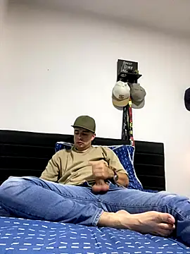 Snapshot of Jaguer2213 chatting on November 1, 2025, 4:25 am Jaguer2213 online show from November 1, 2025, 4:25 am