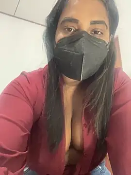 Choco Chuby online show from November 10, 2025, 2:05 pm