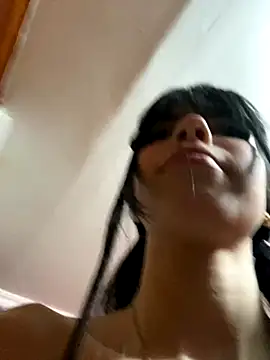 Snapshot of valentinagomez17 chatting on October 25, 2025, 4:42 am valentinagomez17 online show from October 25, 2025, 4:42 am