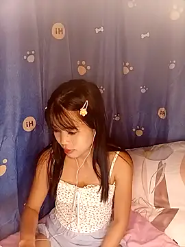 Snapshot of AnnewithanE chatting on October 30, 2025, 9:15 pm AnnewithanE online show from October 30, 2025, 9:15 pm