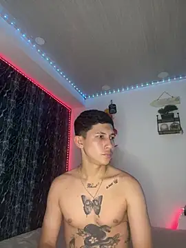 Snapshot of Alejandro_BigCock22 chatting on September 15, 2025, 2:33 am Alejandro BigCock22 online show from September 15, 2025, 2:33 am