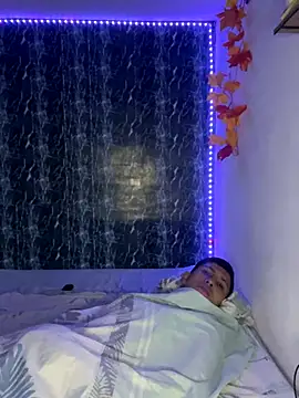 Snapshot of Alejandro_BigCock22 chatting on September 27, 2025, 2:27 am Alejandro BigCock22 online show from September 27, 2025, 2:27 am